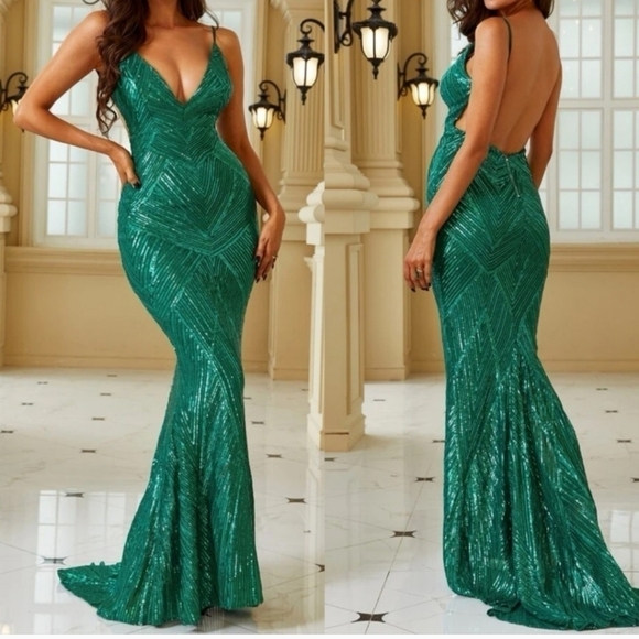 Cadet Blue Random Print Contrast Sequined Mermaid Maxi Gown for Special … - Picture 1 of 11